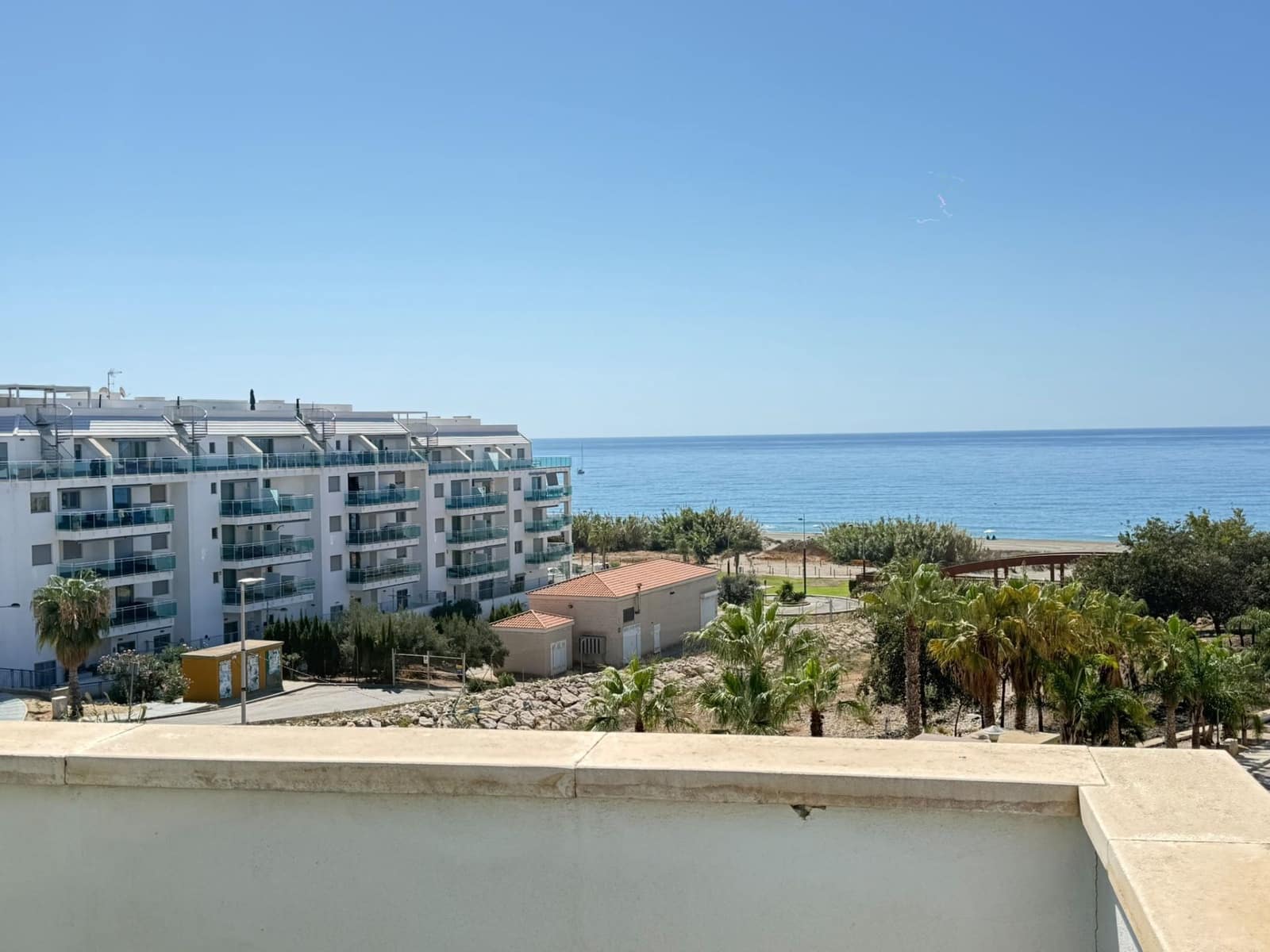 2 bedroom Flat for sale in Torrox-Costa with garage - € 230,000 (Ref: 10088857)
