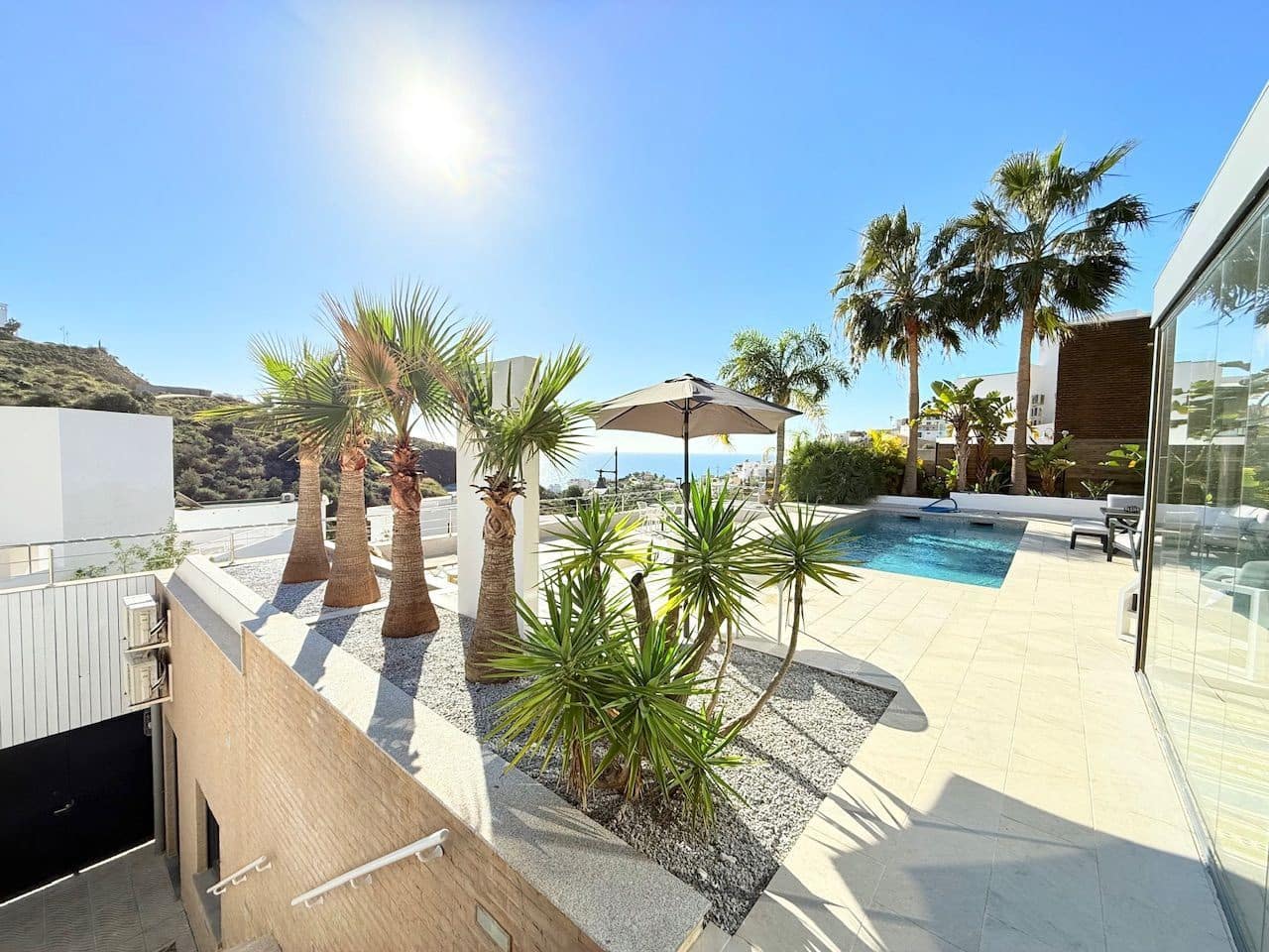 5 chambre Villa/Maison à vendre à Torrox-Costa avec piscine garage - 950 000 € (Ref: 10108929)
