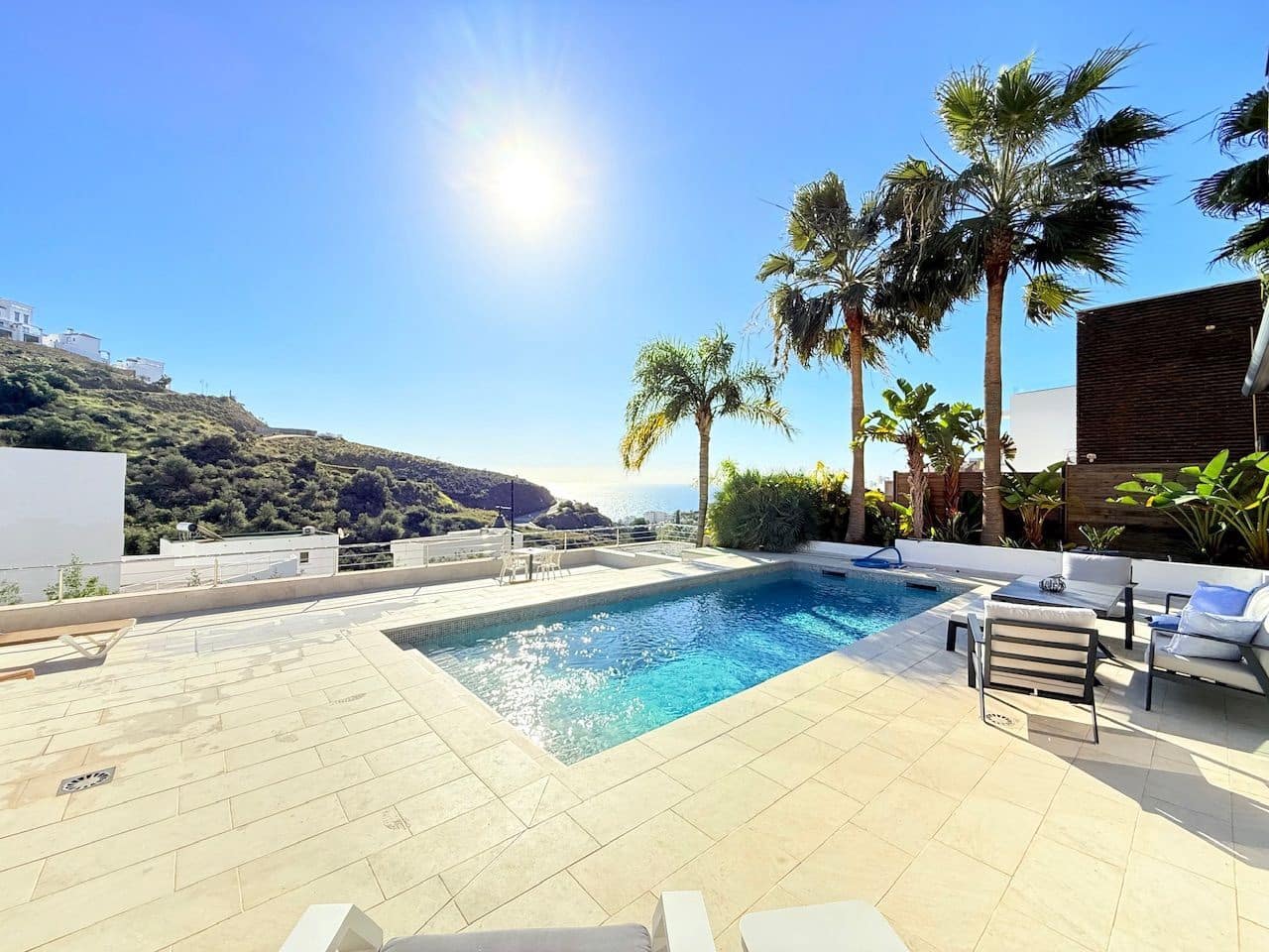 5 chambre Villa/Maison à vendre à Torrox-Costa avec piscine garage - 950 000 € (Ref: 10108929)
