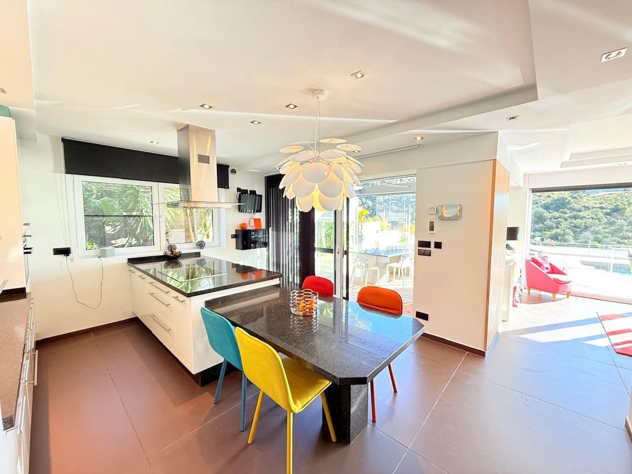 5 chambre Villa/Maison à vendre à Torrox-Costa avec piscine garage - 950 000 € (Ref: 10108929)
