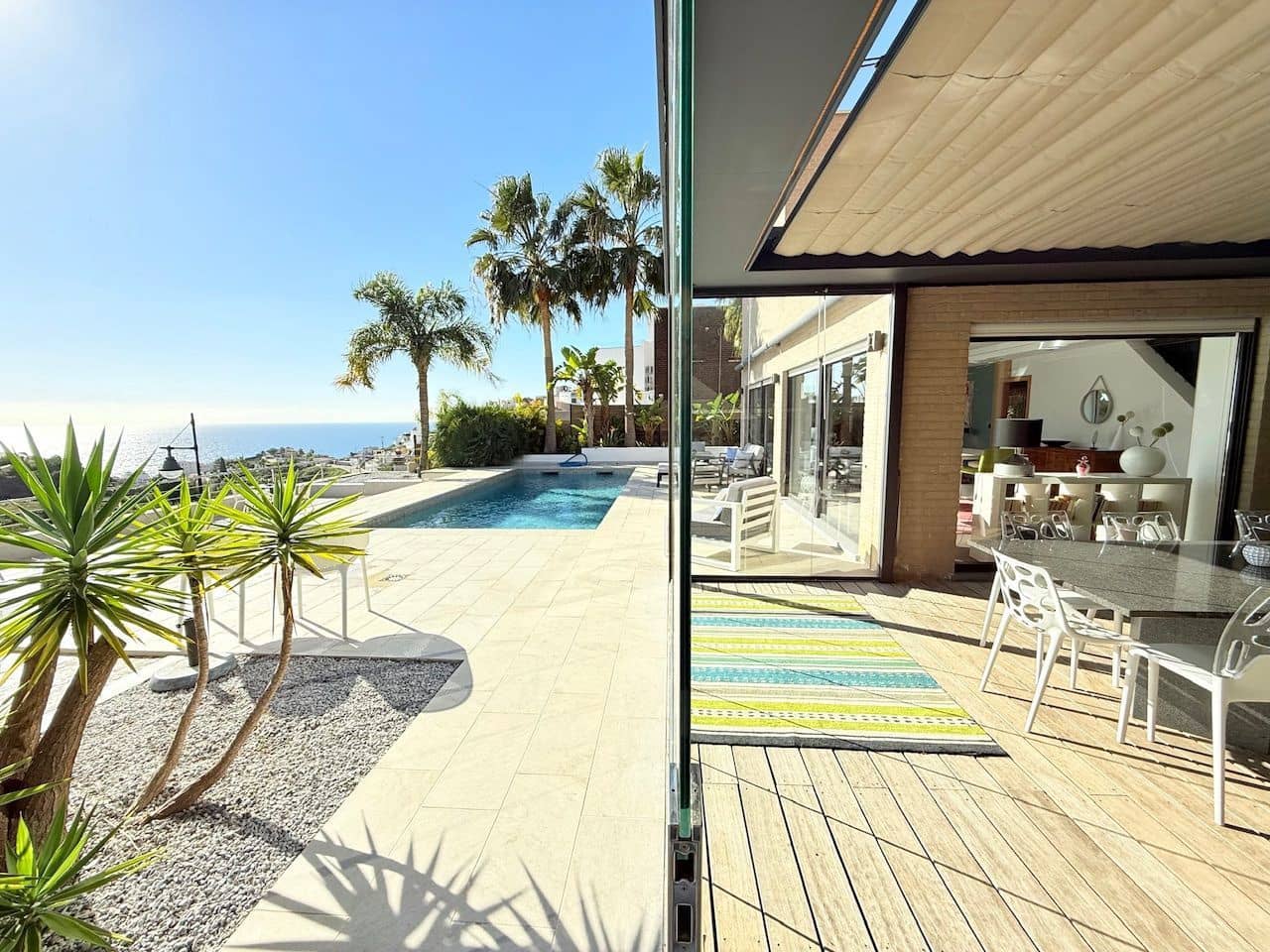 5 chambre Villa/Maison à vendre à Torrox-Costa avec piscine garage - 950 000 € (Ref: 10108929)