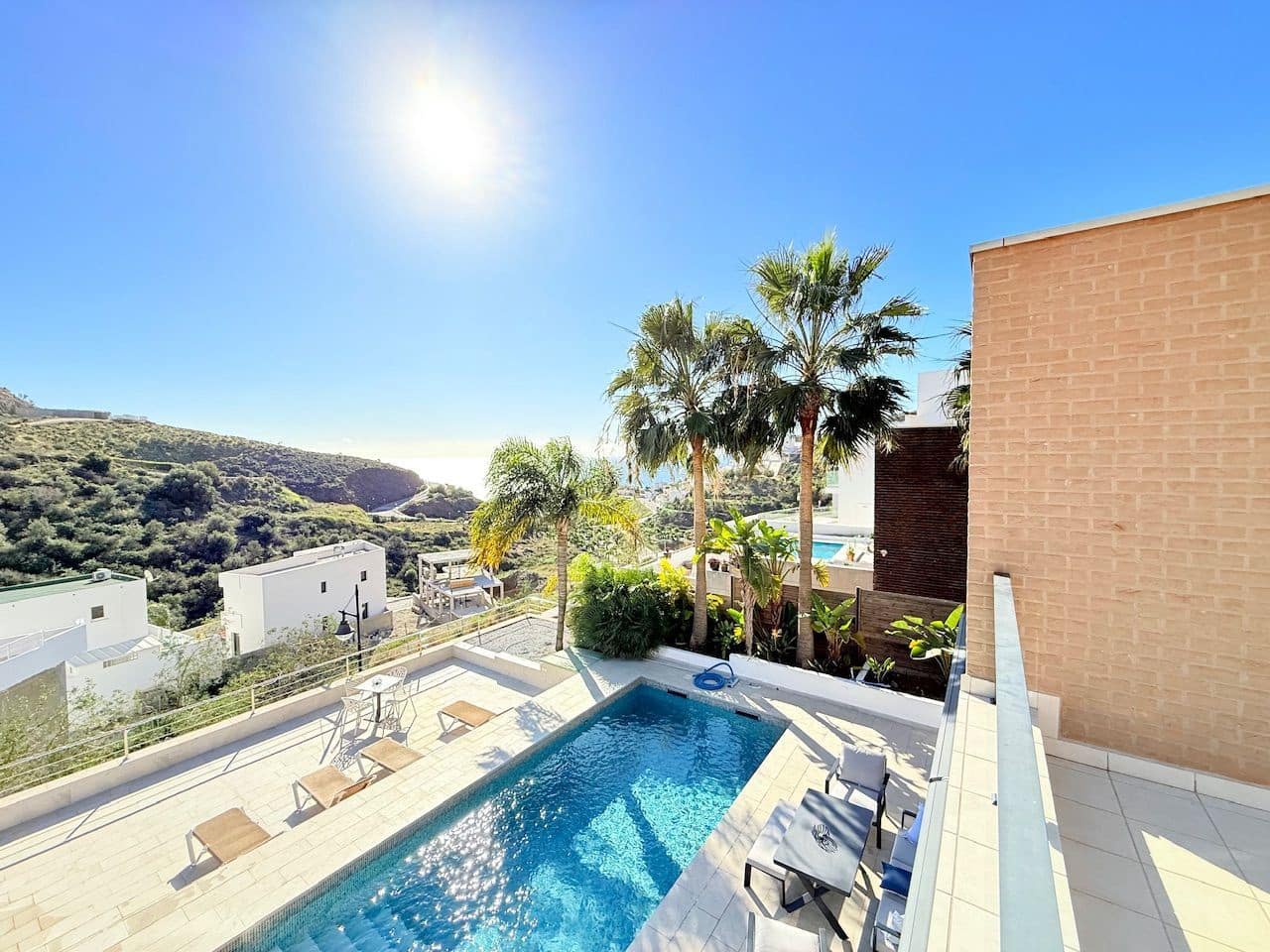 5 chambre Villa/Maison à vendre à Torrox-Costa avec piscine garage - 950 000 € (Ref: 10108929)
