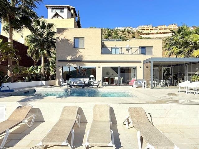 5 chambre Villa/Maison à vendre à El Peñoncillo, Torrox avec piscine garage - 950 000 € (Ref: 10108929)