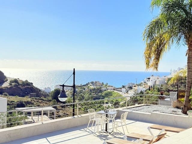 5 chambre Villa/Maison à vendre à El Peñoncillo, Torrox avec piscine garage - 950 000 € (Ref: 10108929)
