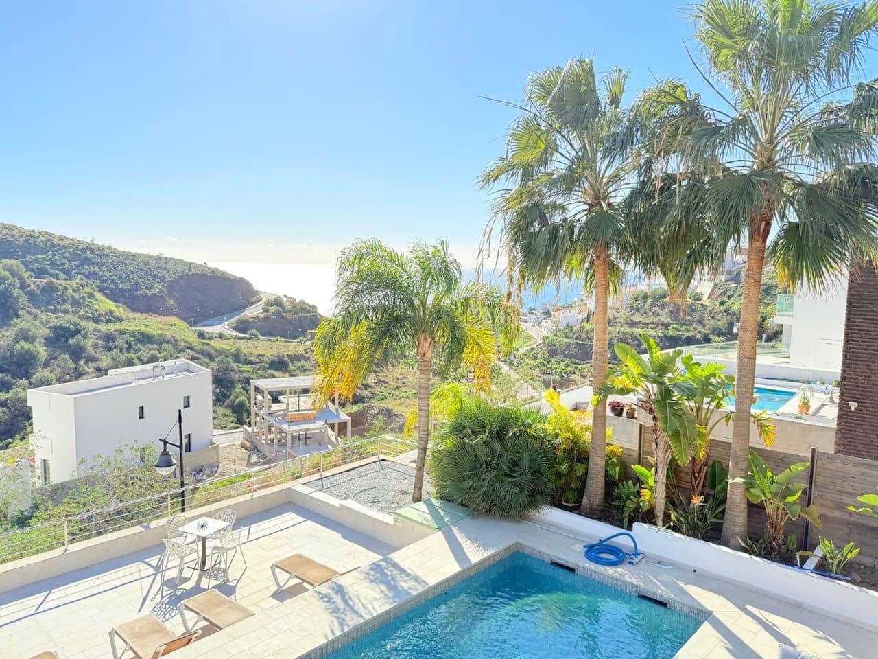 5 chambre Villa/Maison à vendre à Torrox-Costa avec piscine garage - 950 000 € (Ref: 10108929)