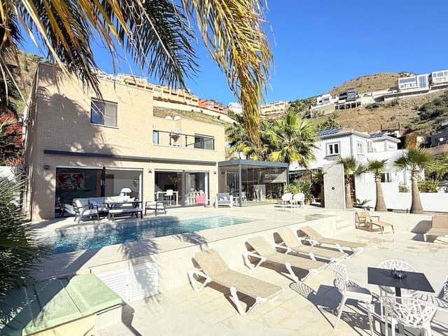 5 chambre Villa/Maison à vendre à El Peñoncillo, Torrox avec piscine garage - 950 000 € (Ref: 10108929)