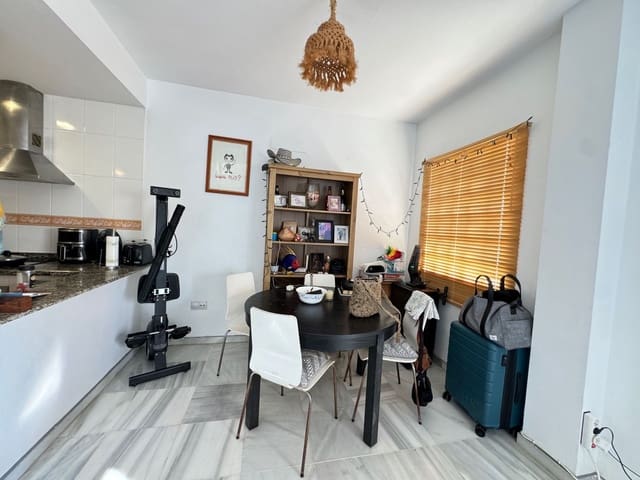 2 makuuhuone Omakotitalo myytävänä paikassa Urbanización Santa Rosa, Torrox mukana uima-altaan 
autotalli - 275 000 € (Ref: 10157248)