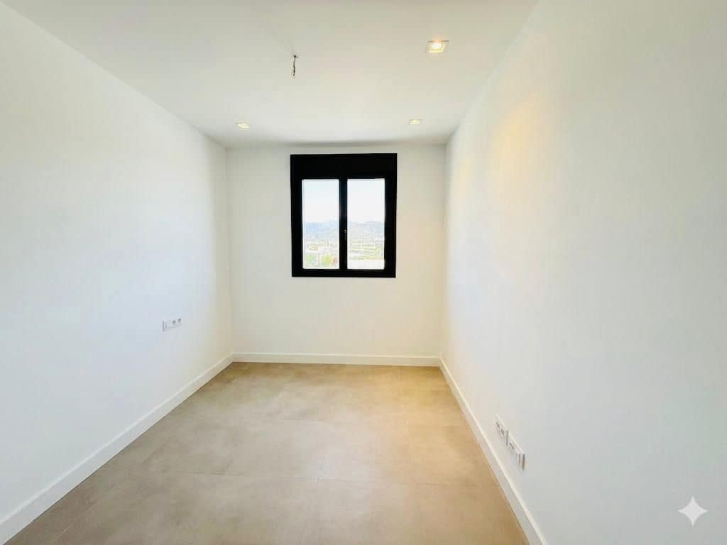 3 quarto Penthouse para venda em Torrox-Costa com piscina garagem - 675 000 € (Ref: 9854351)