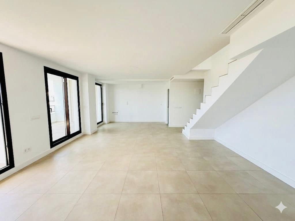 3 quarto Penthouse para venda em Torrox-Costa com piscina garagem - 675 000 € (Ref: 9854351)