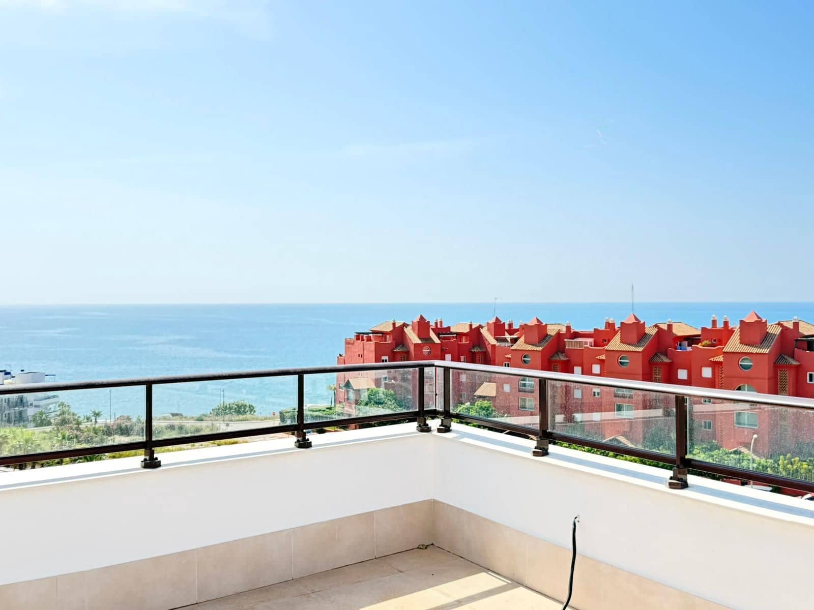 3 quarto Penthouse para venda em Torrox-Costa com piscina garagem - 675 000 € (Ref: 9854351)