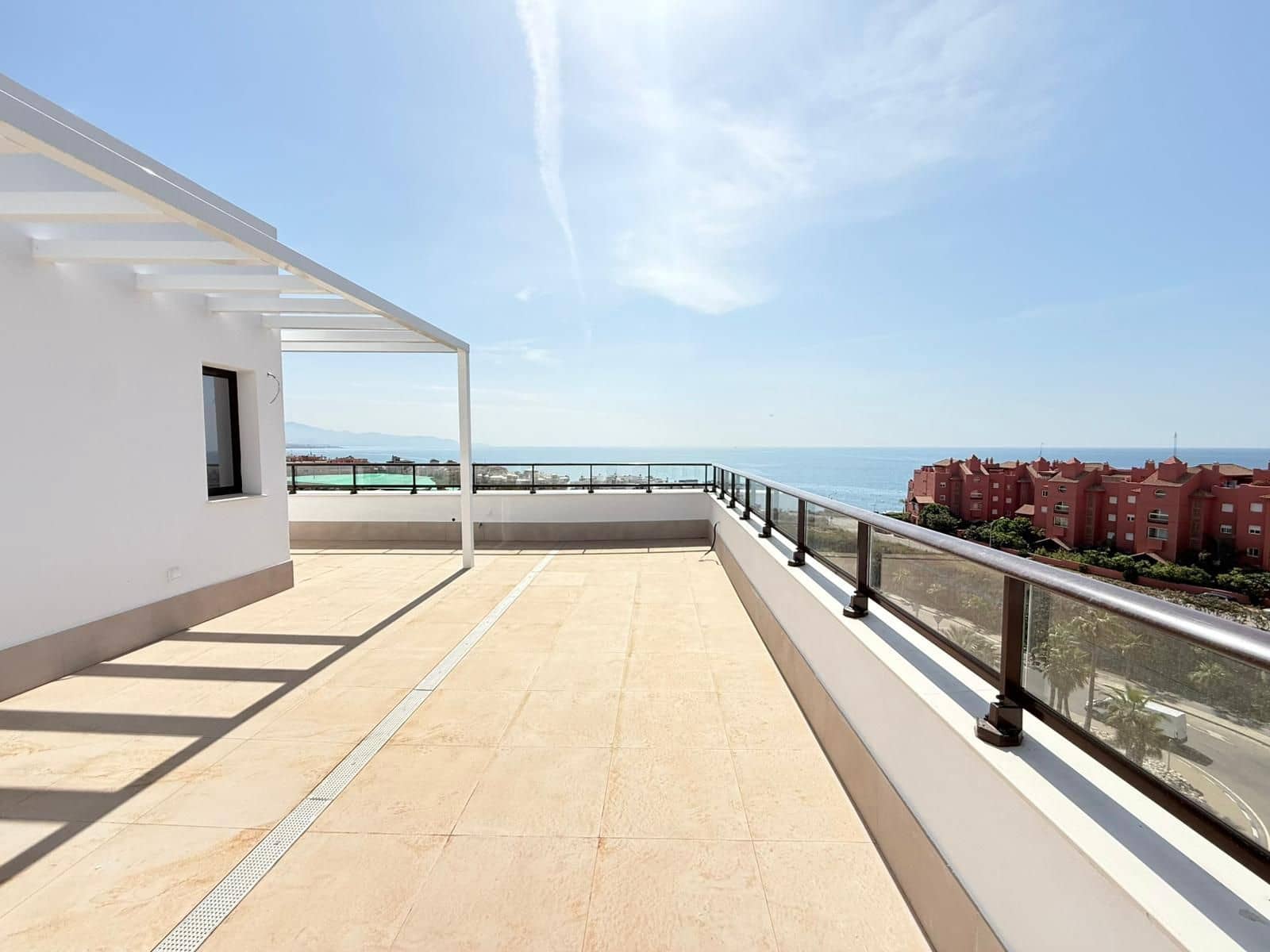 3 quarto Penthouse para venda em Torrox-Costa com piscina garagem - 675 000 € (Ref: 9854351)