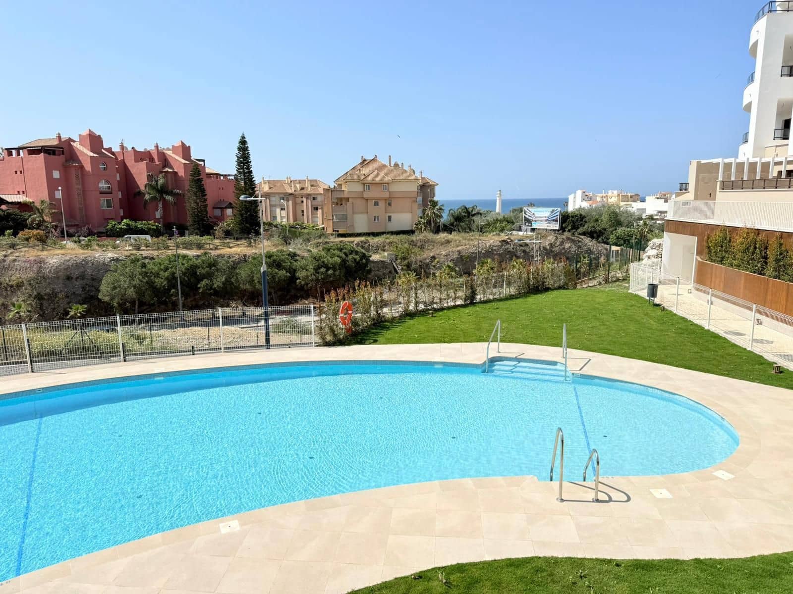 3 quarto Penthouse para venda em Torrox-Costa com piscina garagem - 675 000 € (Ref: 9854351)