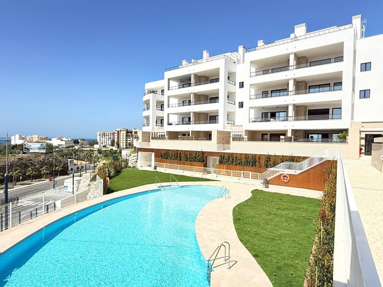 3 quarto Penthouse para venda em Torrox-Costa com piscina garagem - 675 000 € (Ref: 9854351)