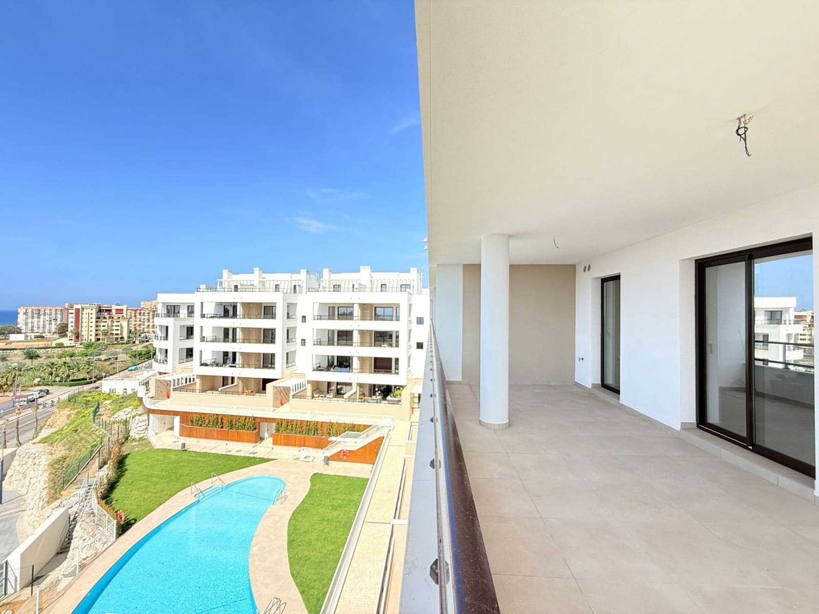 3 quarto Penthouse para venda em Torrox-Costa com piscina garagem - 675 000 € (Ref: 9854351)