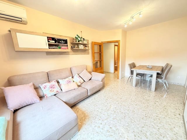 4 sovrum Semi-fristående Villa till salu i Vélez-Málaga - 299 900 € (Ref: 9854352)