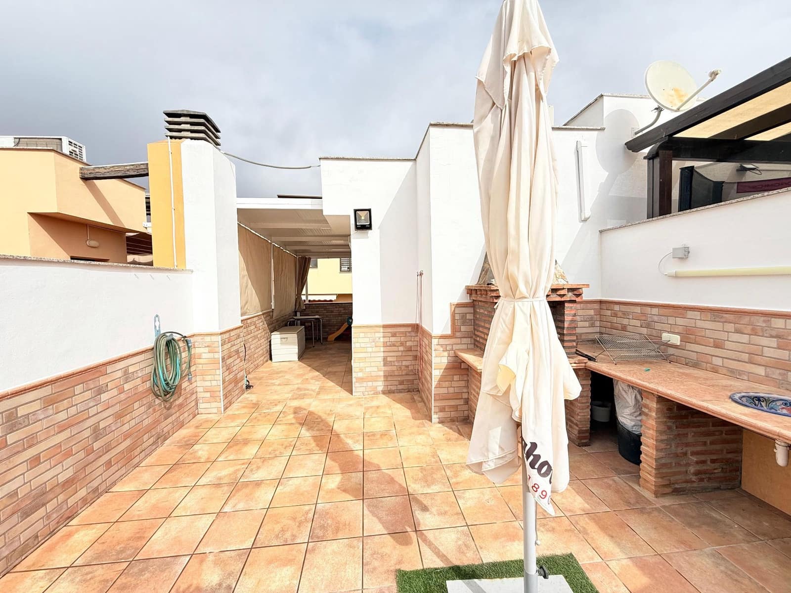 4 sovrum Semi-fristående Villa till salu i Velez-Malaga - 299 900 € (Ref: 9854352)
