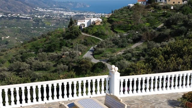 3 quarto Quinta/Casa Rural para venda em Torrox-Costa, Torrox com piscina garagem - 879 000 € (Ref: 9854353)