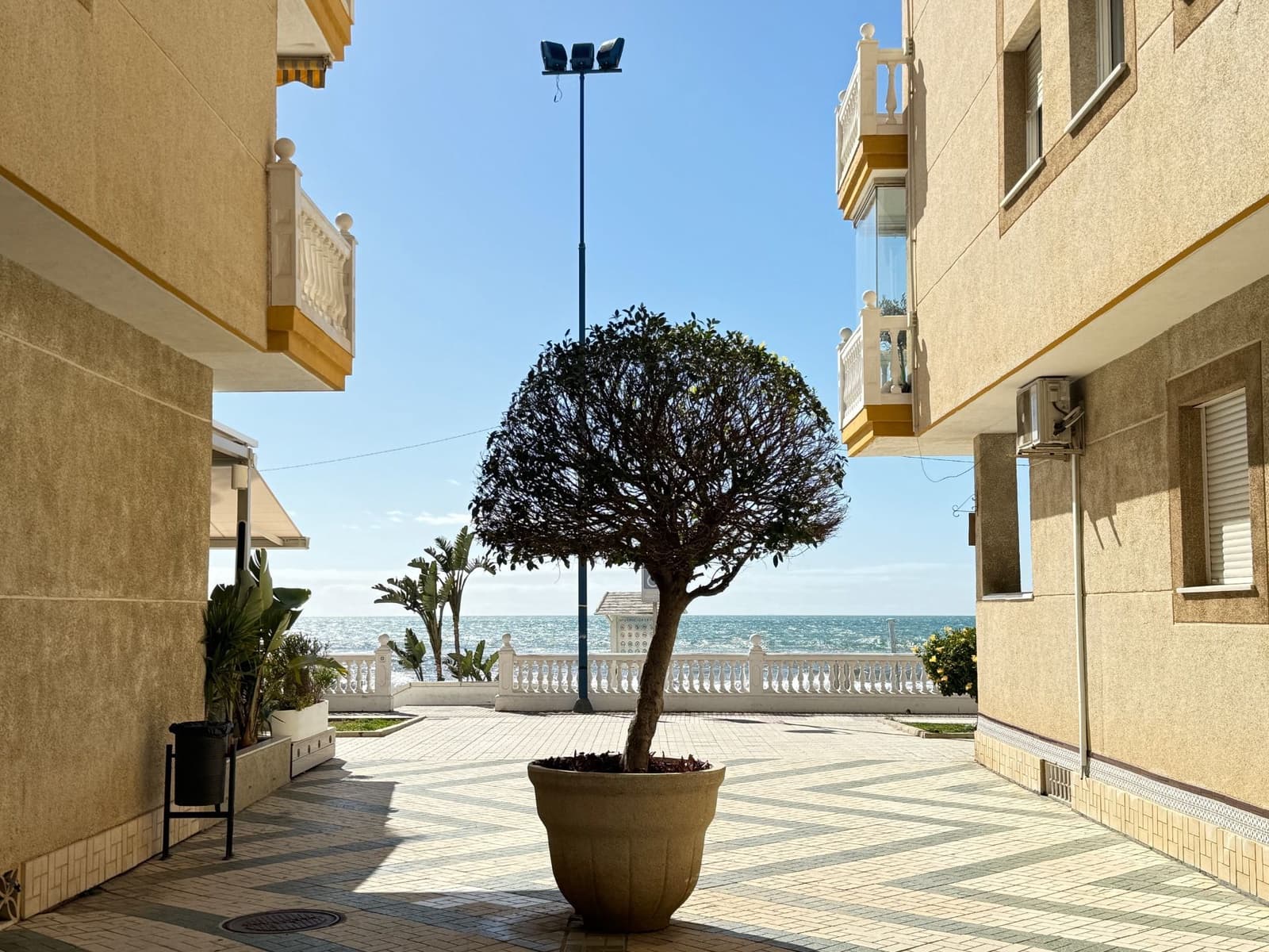 3 quarto Apartamento para venda em Torrox-Costa - 298 500 € (Ref: 9854354)