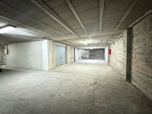 Garasje til salgs i Urbanización Santa Rosa, Torrox - € 35 000 (Ref: 9854355)