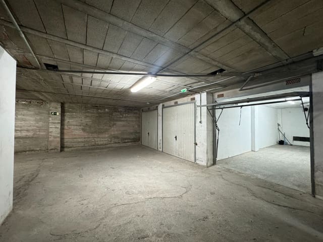 Garasje til salgs i Urbanización Santa Rosa, Torrox - € 35 000 (Ref: 9854355)
