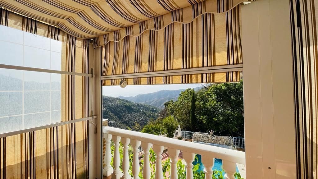 4 bedroom Finca/Country House for sale in Torrox with pool garage - € 399,900 (Ref: 9854356)
