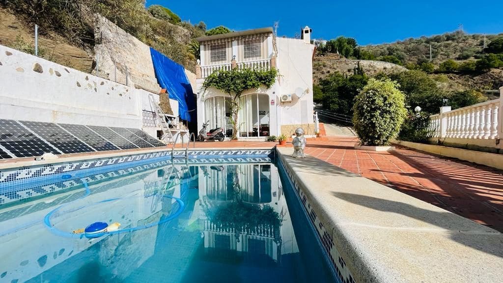 4 bedroom Finca/Country House for sale in Torrox with pool garage - € 399,900 (Ref: 9854356)