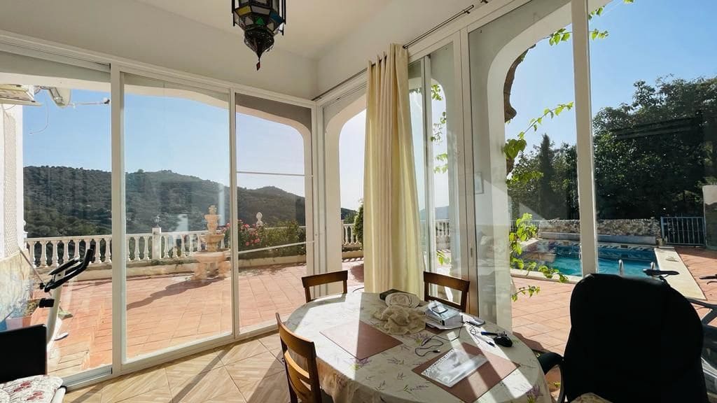 4 bedroom Finca/Country House for sale in Torrox with pool garage - € 399,900 (Ref: 9854356)