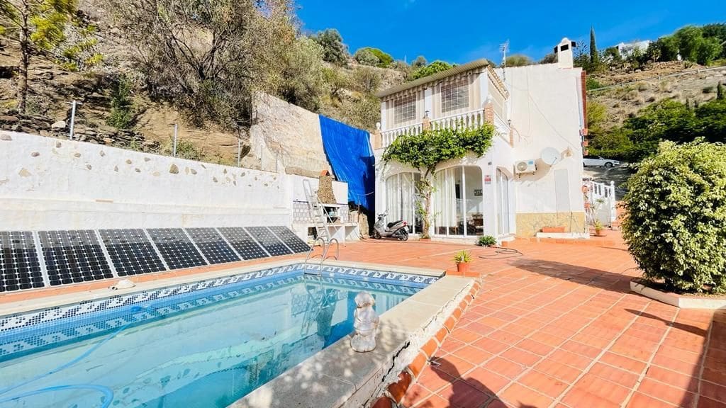 4 bedroom Finca/Country House for sale in Torrox with pool garage - € 399,900 (Ref: 9854356)