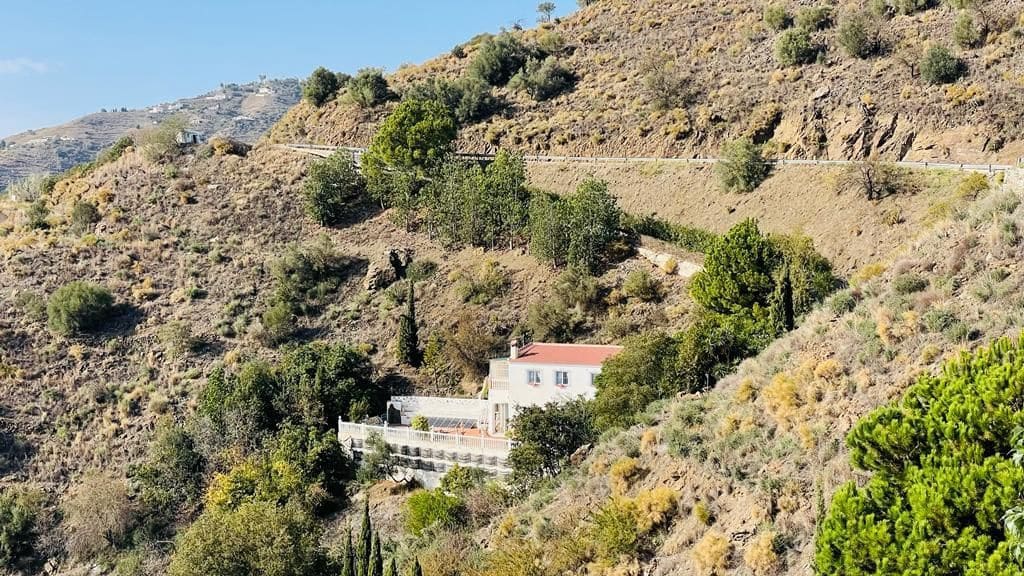 4 bedroom Finca/Country House for sale in Torrox with pool garage - € 399,900 (Ref: 9854356)