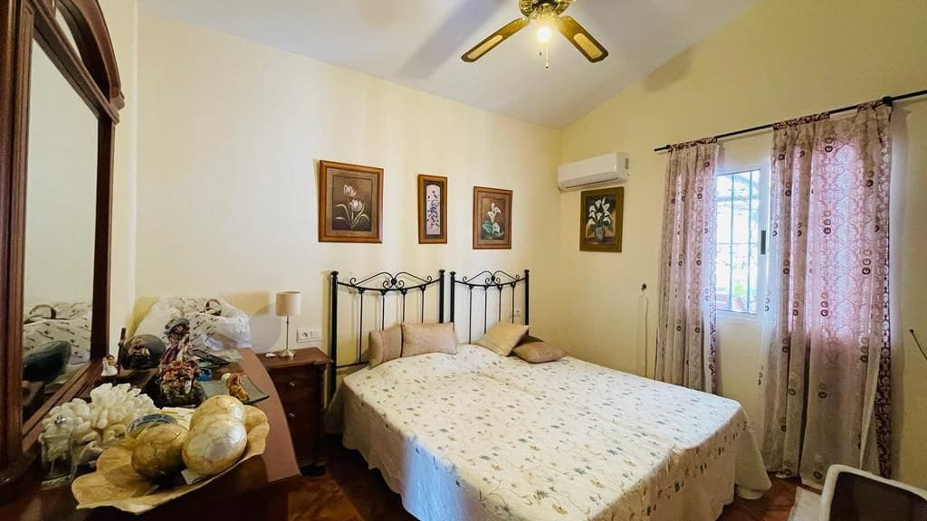 4 bedroom Finca/Country House for sale in Torrox with pool garage - € 399,900 (Ref: 9854356)