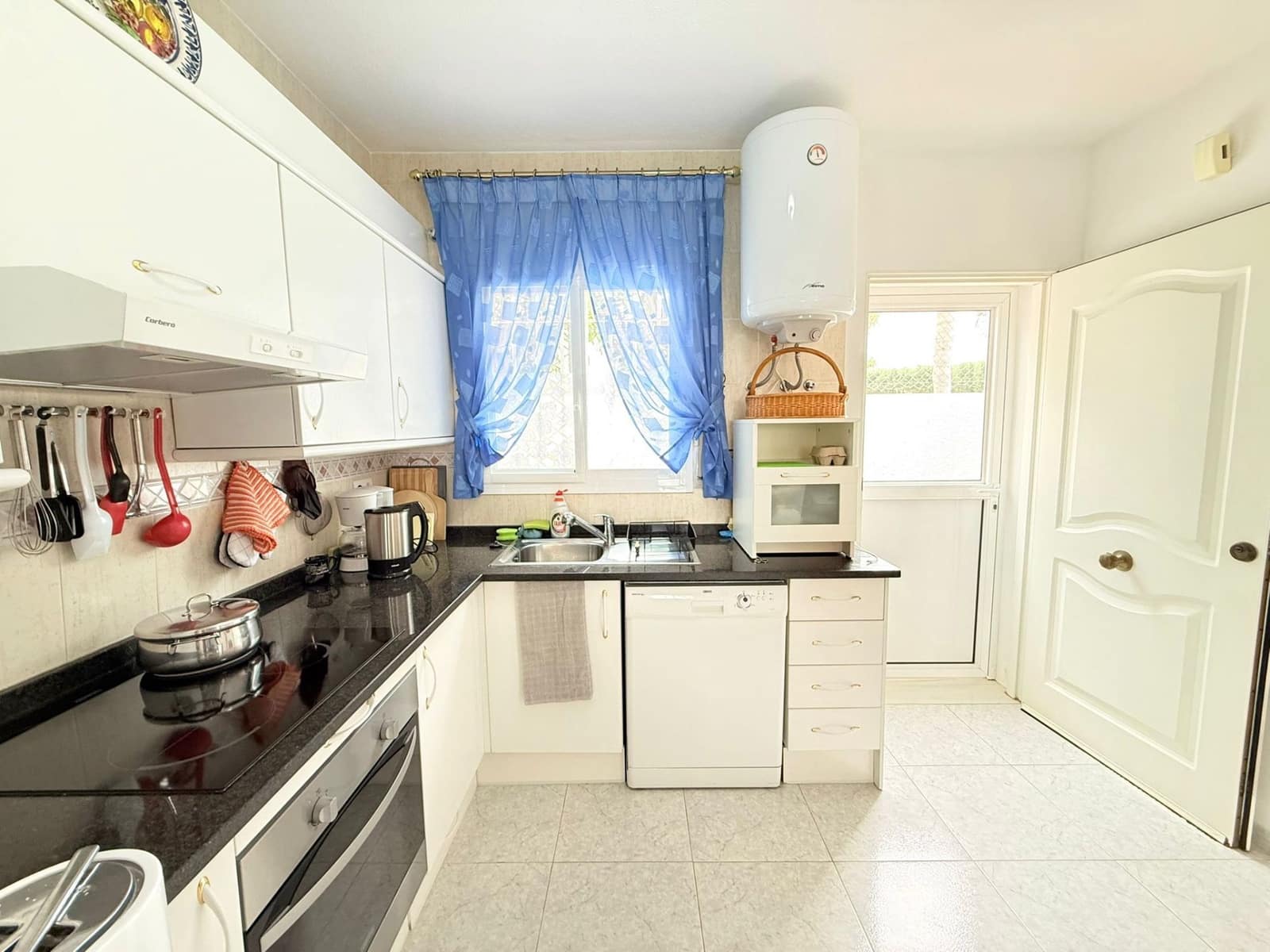 2 quarto Apartamento para venda em Torrox-Costa com piscina - 225 000 € (Ref: 9854359)