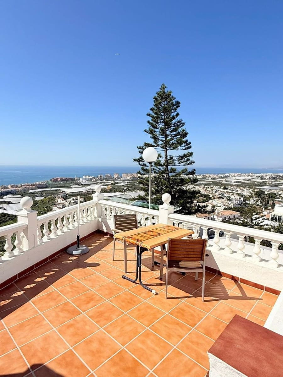 2 quarto Apartamento para venda em Torrox-Costa com piscina - 225 000 € (Ref: 9854359)