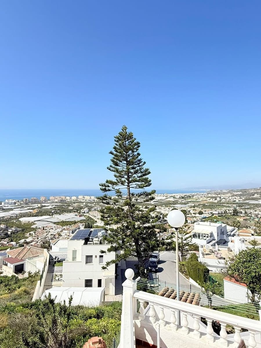 2 quarto Apartamento para venda em Torrox-Costa com piscina - 225 000 € (Ref: 9854359)