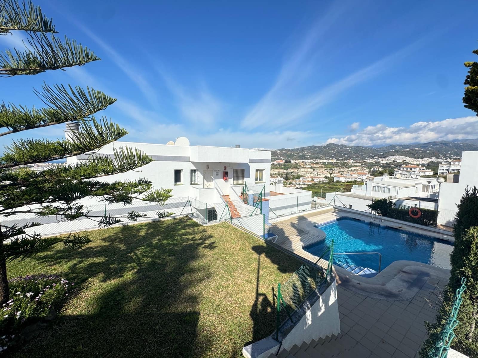 2 quarto Apartamento para venda em Torrox-Costa com piscina - 225 000 € (Ref: 9854359)