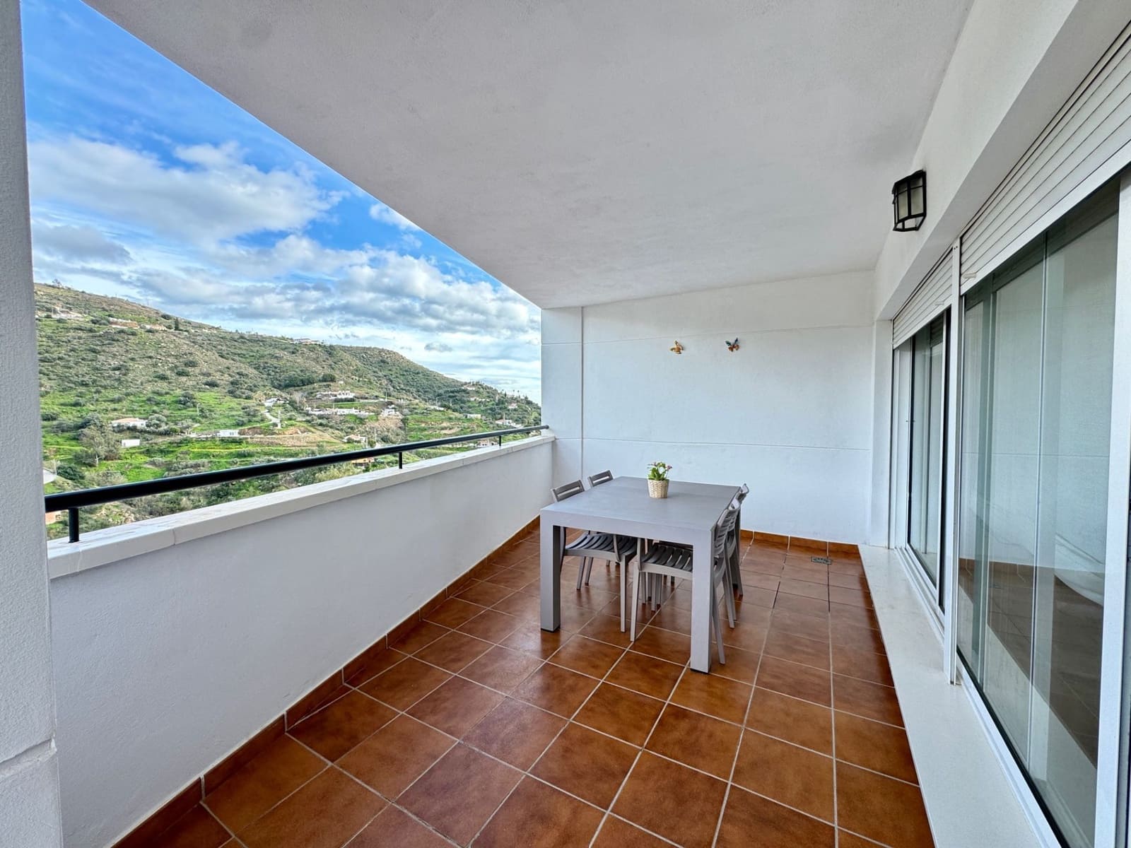 2 bedroom Flat for sale in Torrox with garage - € 249,900 (Ref: 9854360)