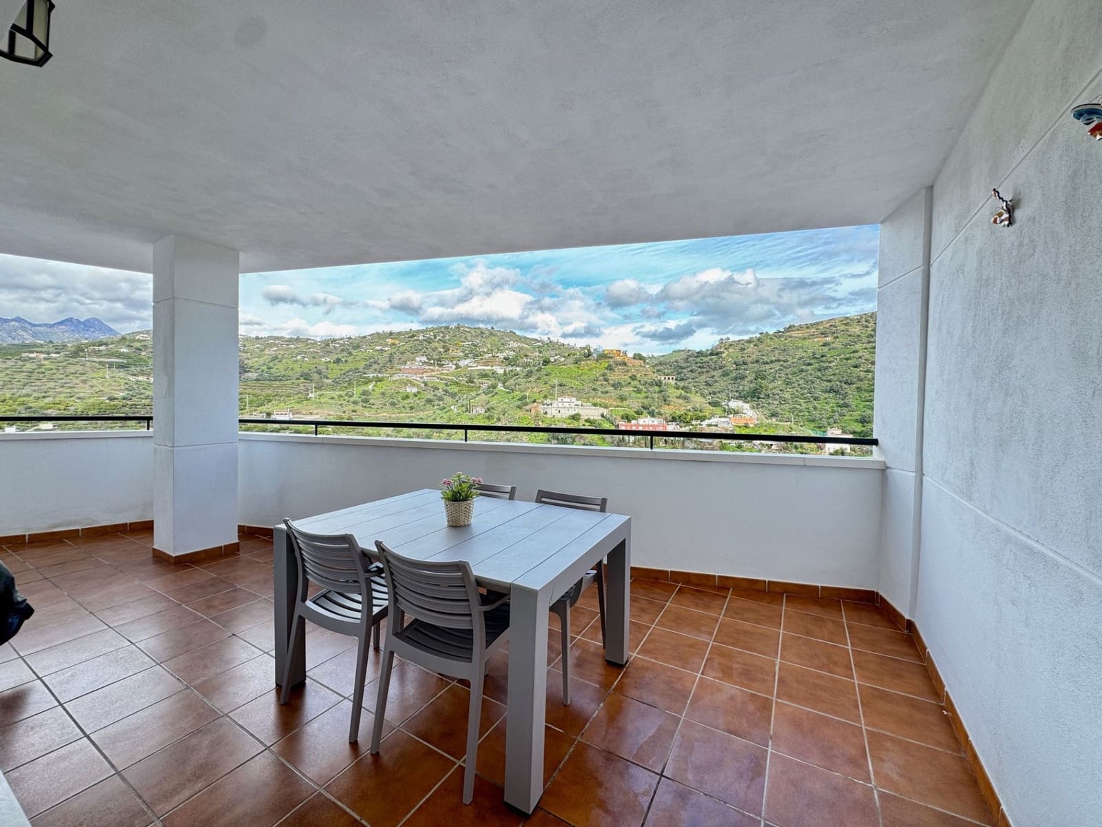2 bedroom Flat for sale in Torrox with garage - € 249,900 (Ref: 9854360)