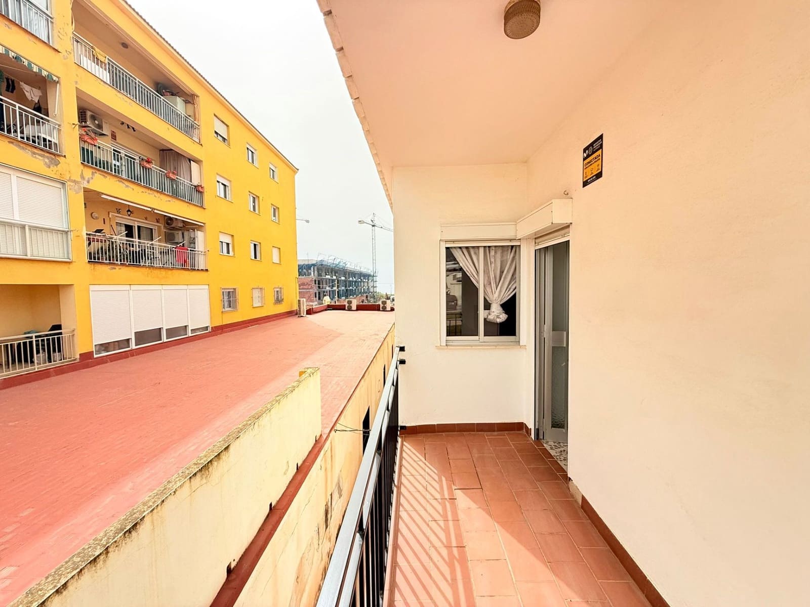 5 soveværelse Semi-Rækkehus til salg i Torrox-Costa - € 299.900 (Ref: 9854361)