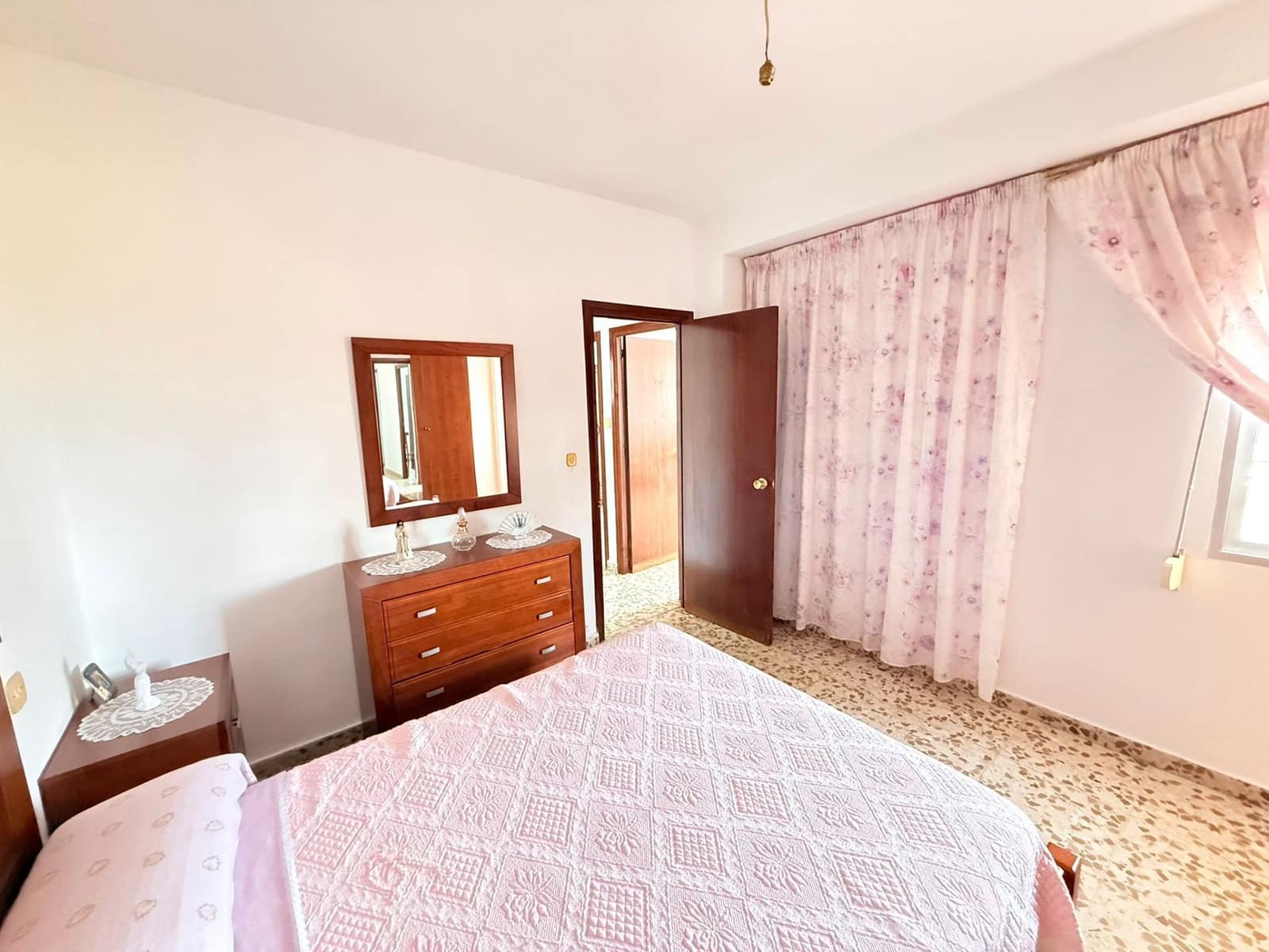 5 soveværelse Semi-Rækkehus til salg i Torrox-Costa - € 299.900 (Ref: 9854361)