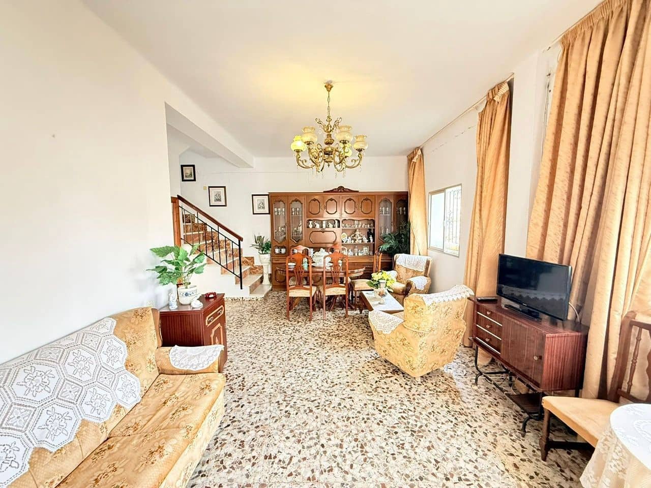 5 soveværelse Semi-Rækkehus til salg i Torrox-Costa - € 299.900 (Ref: 9854361)
