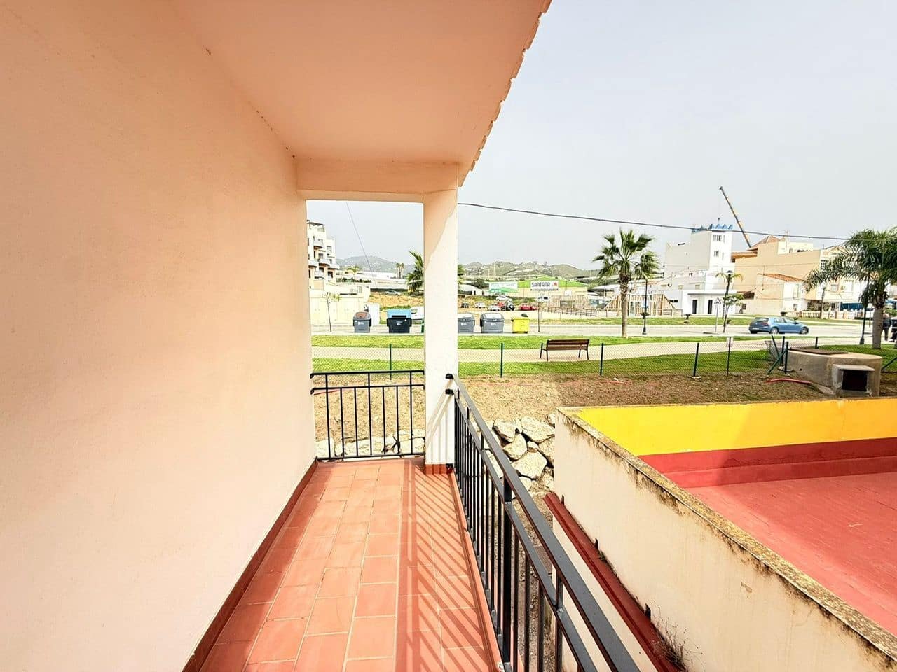5 soveværelse Semi-Rækkehus til salg i Torrox-Costa - € 299.900 (Ref: 9854361)