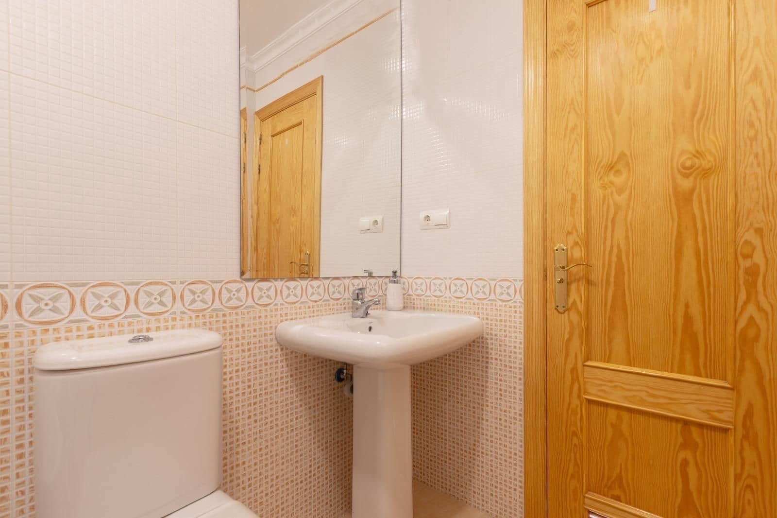 3 soverom Hus til salgs i Torrox med garasje - € 275 000 (Ref: 9854366)