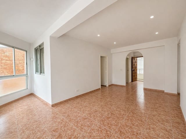 3 soveværelse Lejlighed til salg i Torre del Mar, Vélez-Málaga - € 255.000 (Ref: 9854367)