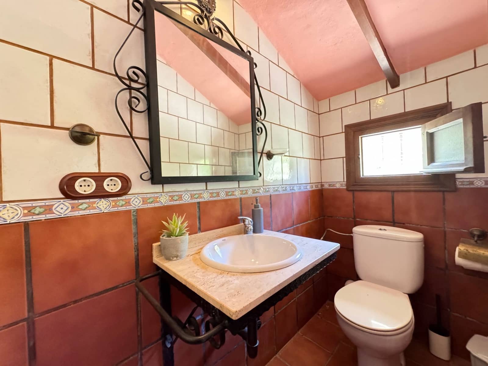 4 bedroom Finca/Country House for sale in Torrox with pool garage - € 378,000 (Ref: 9854368)