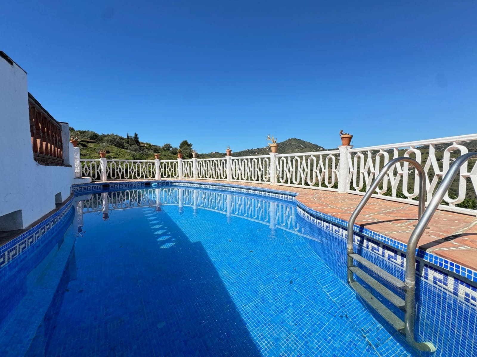 4 bedroom Finca/Country House for sale in Torrox with pool garage - € 378,000 (Ref: 9854368)
