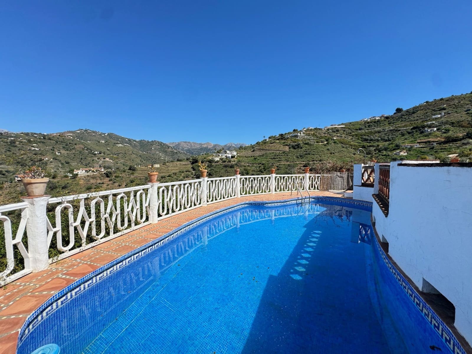 4 bedroom Finca/Country House for sale in Torrox with pool garage - € 378,000 (Ref: 9854368)