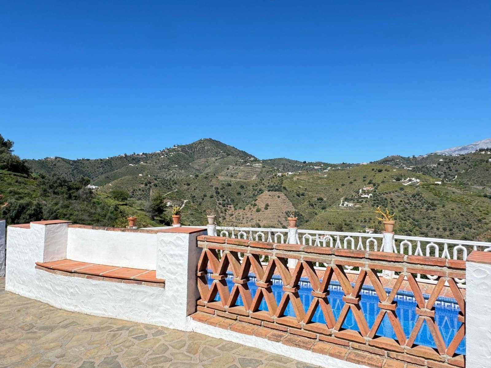 4 bedroom Finca/Country House for sale in Torrox with pool garage - € 378,000 (Ref: 9854368)