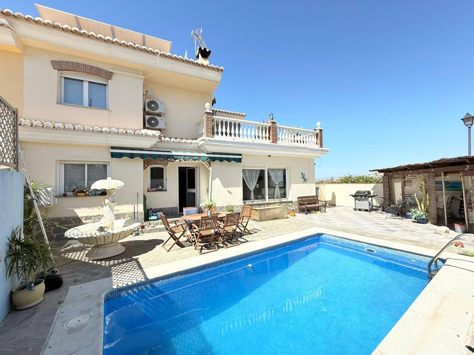 3 quarto Moradia Geminada para venda em Torrox-Costa com piscina garagem - 485 000 € (Ref: 9854370)