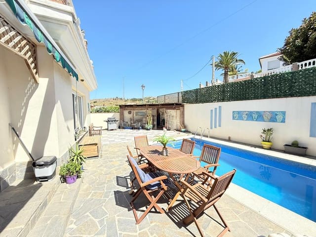 3 quarto Moradia Geminada para venda em Urbanización Santa Rosa, Torrox - 485 000 € (Ref: 9854370)