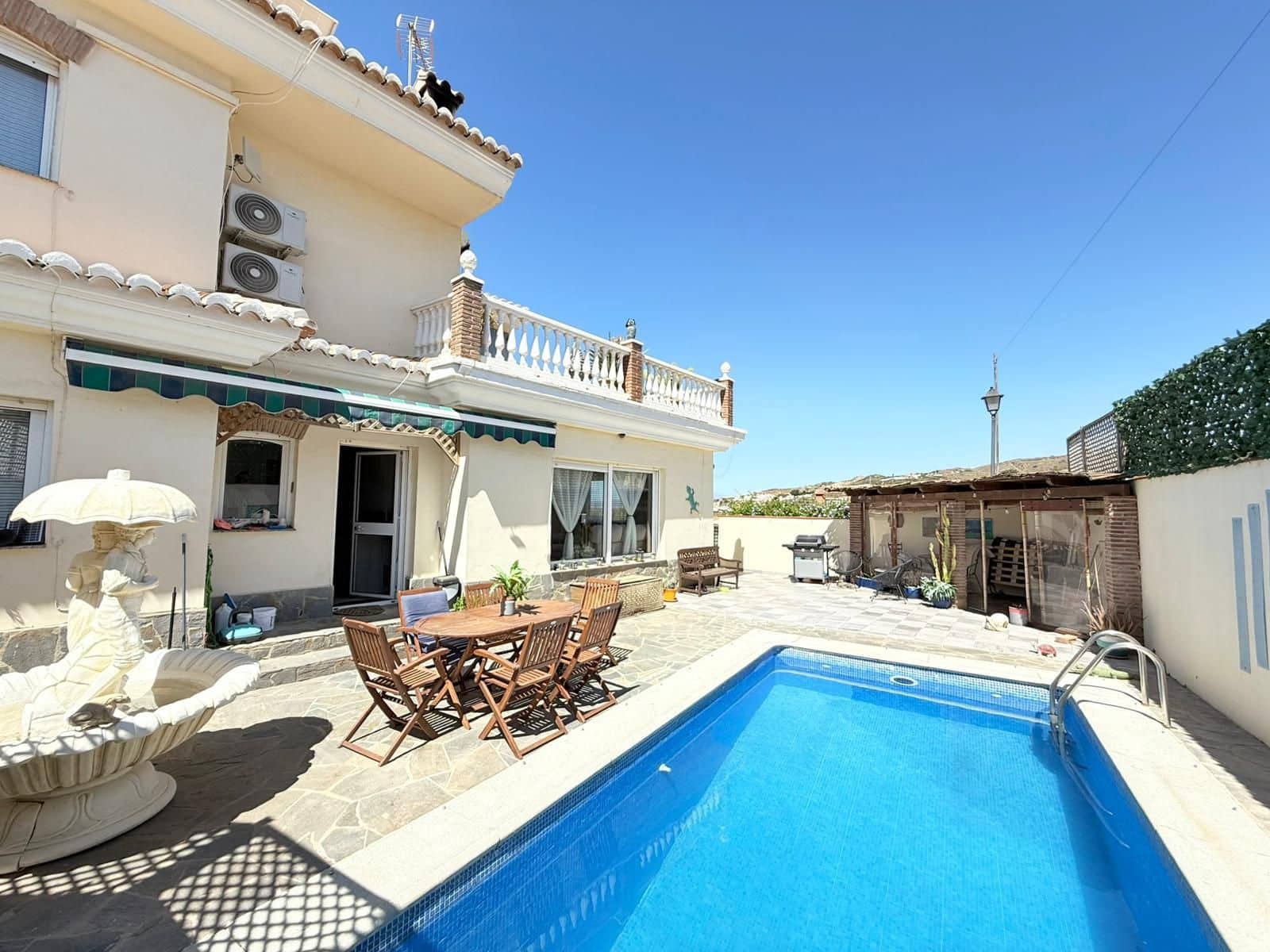 3 quarto Moradia Geminada para venda em Torrox-Costa com piscina garagem - 485 000 € (Ref: 9854370)