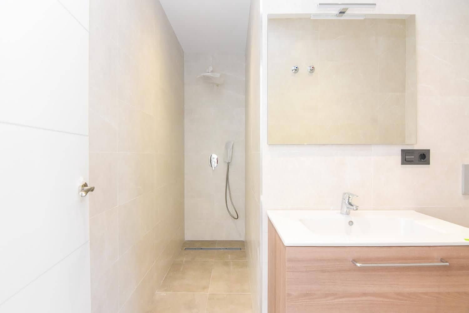 3 sypialnia Willa na sprzedaż w Torrox-Costa z basenem garażem - 770 000 € (Ref: 9889766)